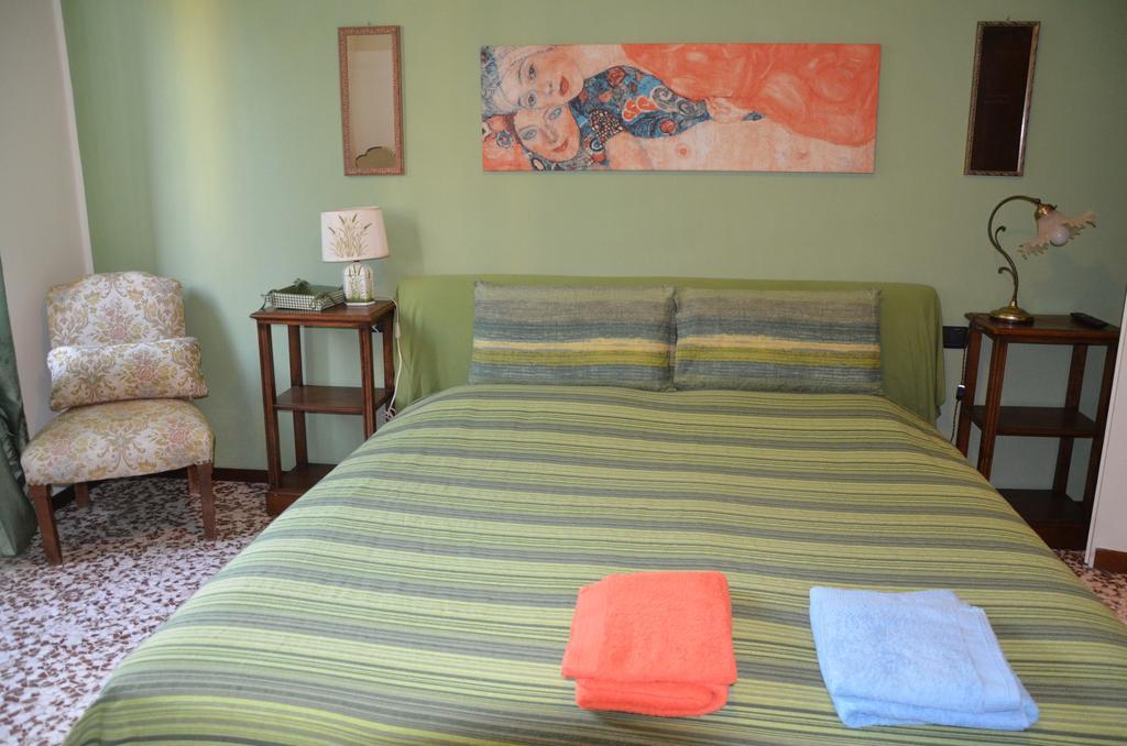 Green Quercia Apartment Como Zimmer foto